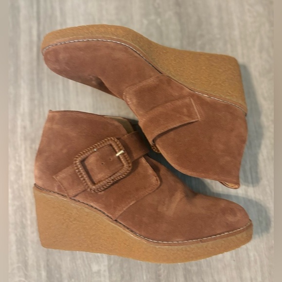 Jack Rogers Izzie Suede Wedge Booties in like pink size 7 New - Picture 1 of 5